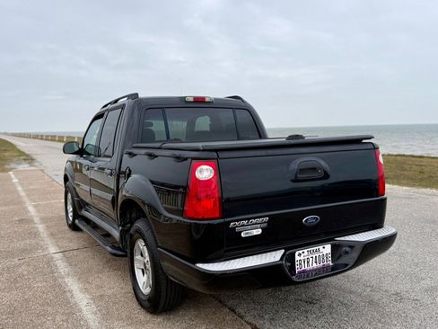 Used 2005 Ford Explorer Sport Trac XLT image 7