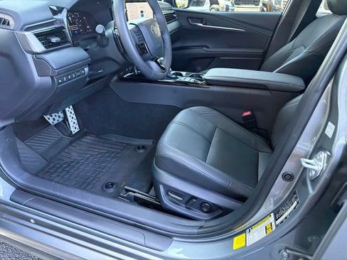 Used 2025 Toyota Camry XSE w/ Premium Plus Package FWD image 9