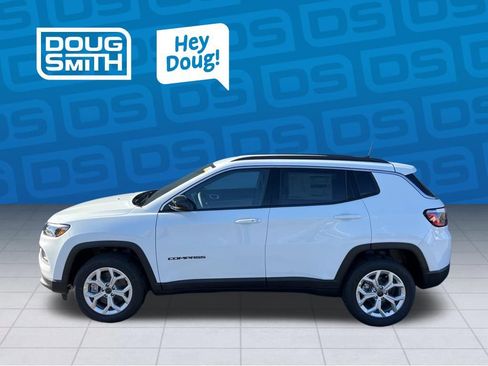 New 2026 Jeep Compass Latitude AWD/4WD image 3