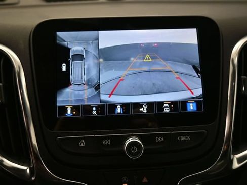 Used 2024 Chevrolet Equinox LT FWD image 27