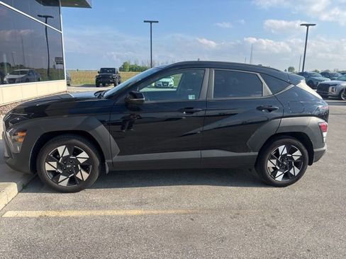 Used 2025 Hyundai Kona SEL FWD image 4