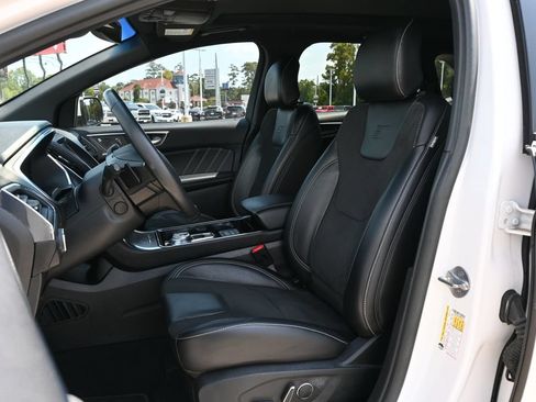 Used 2019 Ford Edge ST w/ Equipment Group 401A AWD/4WD image 16