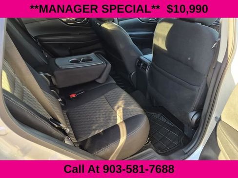 Used 2018 Nissan Rogue SV w/ Sun & Sound Touring Package image 20