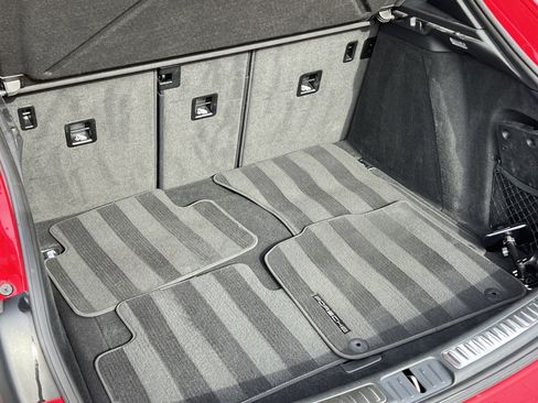 Certified 2022 Porsche Macan image 20