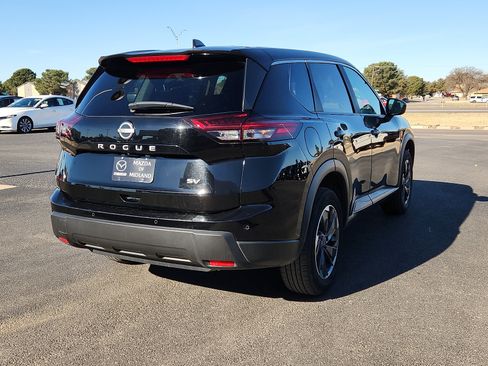 Used 2024 Nissan Rogue SV image 7