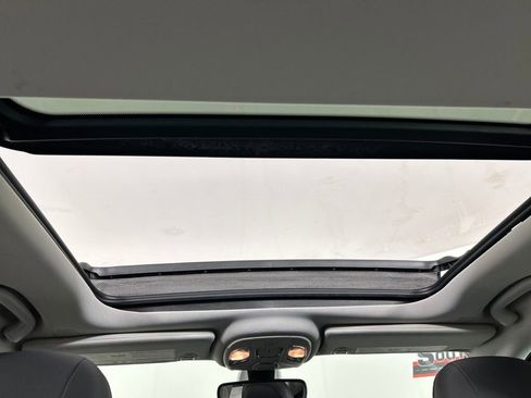 Used 2018 Jeep Compass Latitude w/ Popular Equipment Group image 20