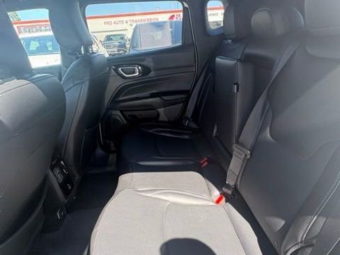 Used 2023 Jeep Compass High Altitude AWD/4WD image 12