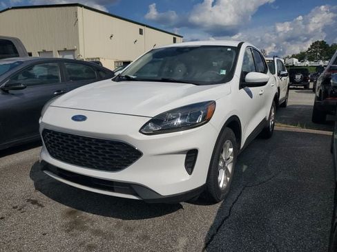 Used 2020 Ford Escape SE FWD image 3
