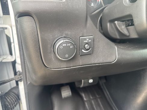 Used 2025 Chevrolet Express 2500 w/ Driver Convenience Package RWD image 19