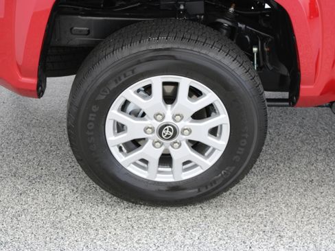 Certified 2026 Toyota Tacoma SR5 AWD/4WD image 6
