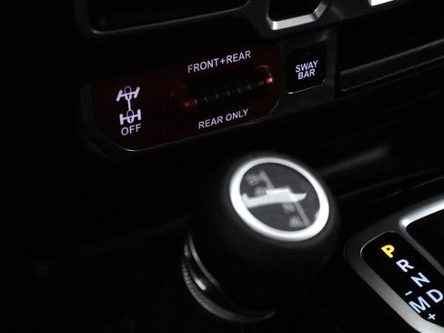 Used 2018 Jeep Wrangler Unlimited Rubicon AWD/4WD image 27