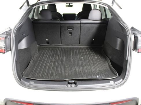 Used 2021 Tesla Model Y Long Range AWD/4WD image 24