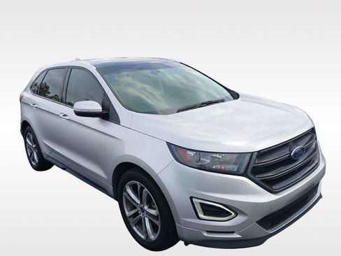 Used 2018 Ford Edge Sport w/ Technology Package AWD/4WD image 2
