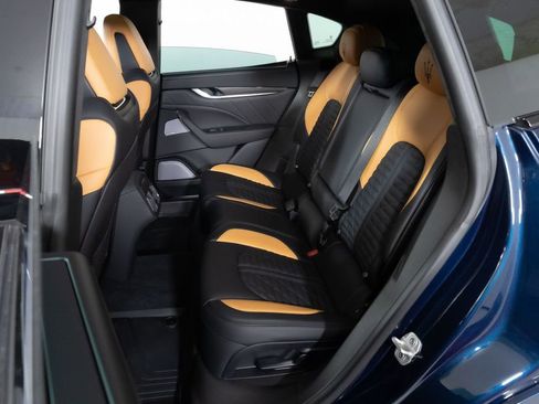 Used 2024 Maserati Levante Trofeo image 40