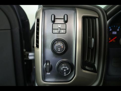 Used 2019 GMC Sierra 2500 Denali w/ Duramax Plus Package image 17