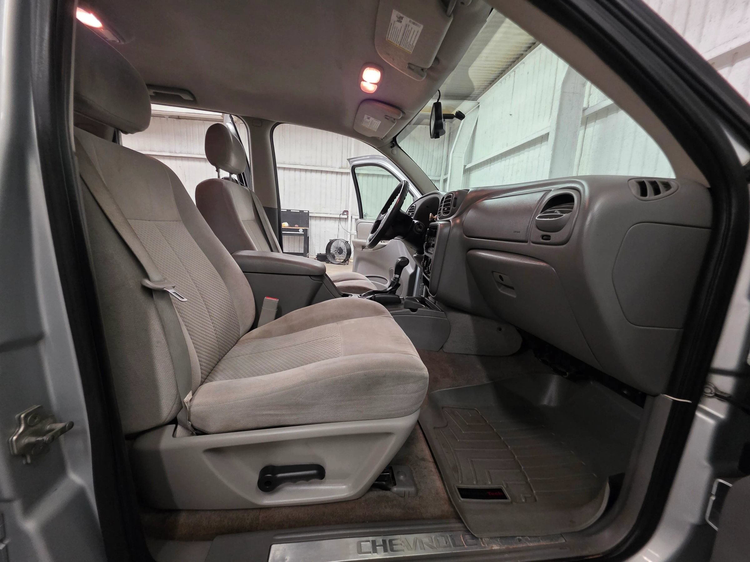 Used 2008 Chevrolet TrailBlazer 4WD w/ Off-Road Package image 13