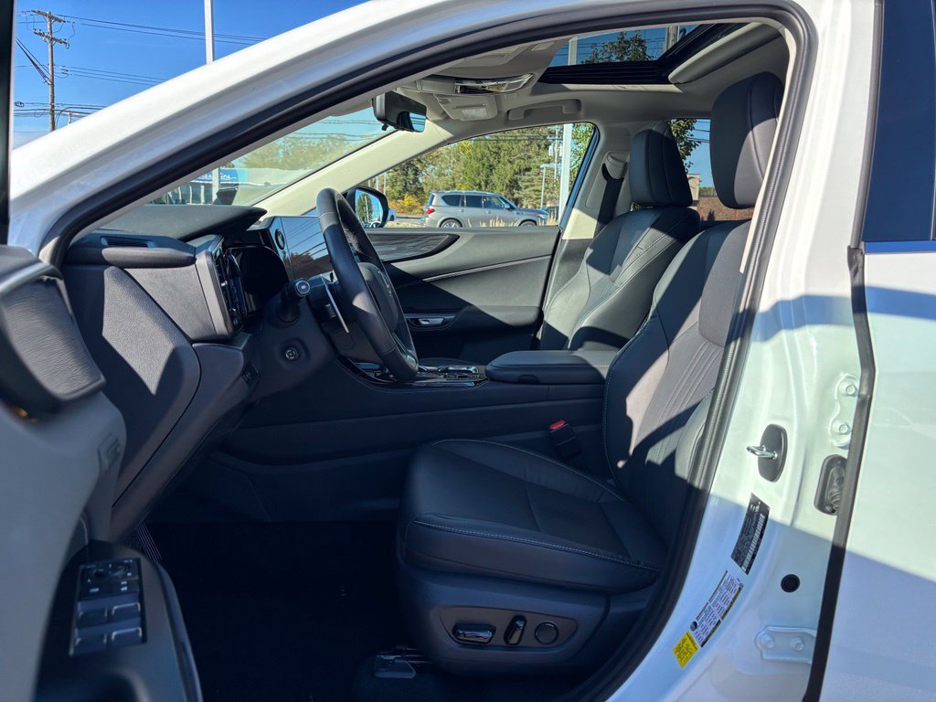 Used 2026 Lexus NX 350h AWD w/ Accessory Package (2T) image 18