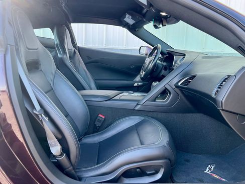 Used 2017 Chevrolet Corvette Stingray Coupe w/ 1LT RWD image 31