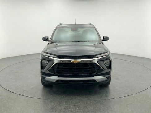 Used 2025 Chevrolet TrailBlazer LT w/ Driver Confidence Package AWD/4WD image 2