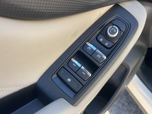 Used 2020 Subaru Forester Limited image 13