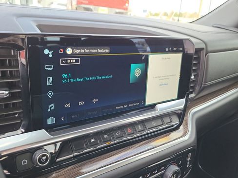 Used 2025 Chevrolet Silverado 1500 RST image 19