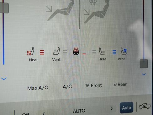 Used 2024 RAM 5500 Laramie image 25