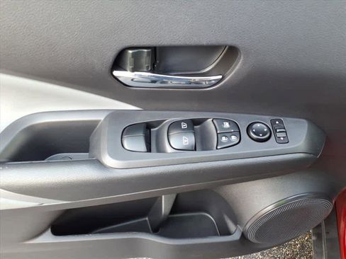 Used 2024 Nissan Kicks SR w/ SR Premium Package image 15