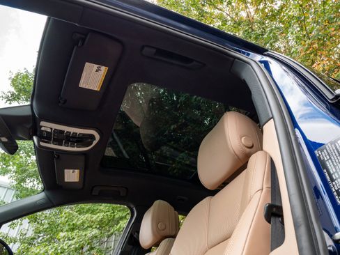 Used 2024 Porsche Macan image 41