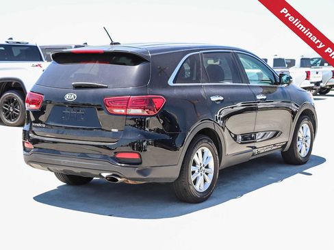 Used 2019 Kia Sorento FWD image 6