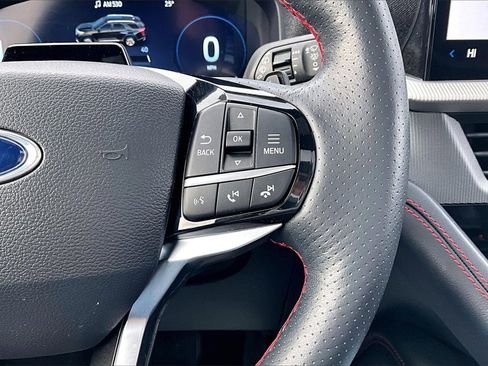 Used 2025 Ford Explorer ST image 18