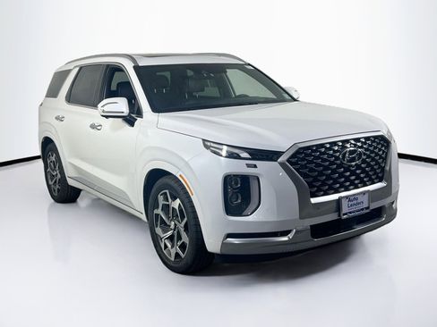 Used 2021 Hyundai Palisade Calligraphy image 3