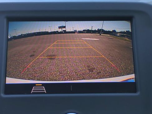 Used 2020 Chevrolet Equinox LT w/ Driver Convenience Package FWD image 17