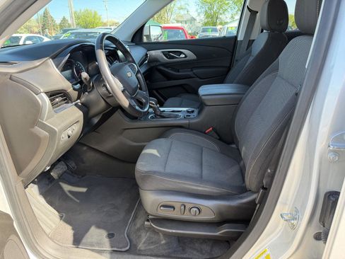Used 2021 Chevrolet Traverse LT AWD/4WD image 11
