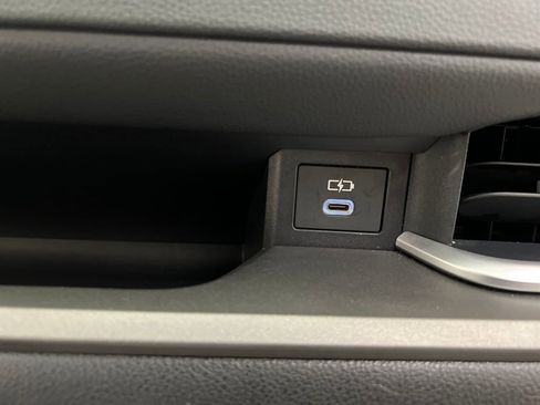 Used 2025 Toyota Grand Highlander AWD image 30