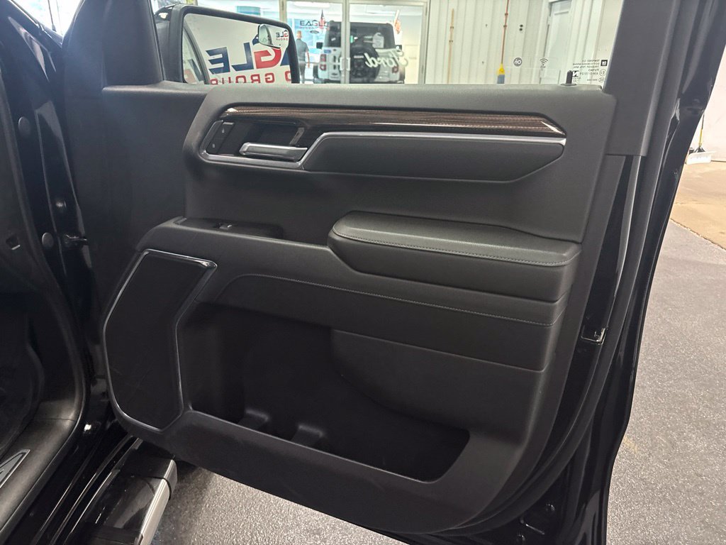 Used 2022 Chevrolet Silverado 1500 RST AWD/4WD image 38