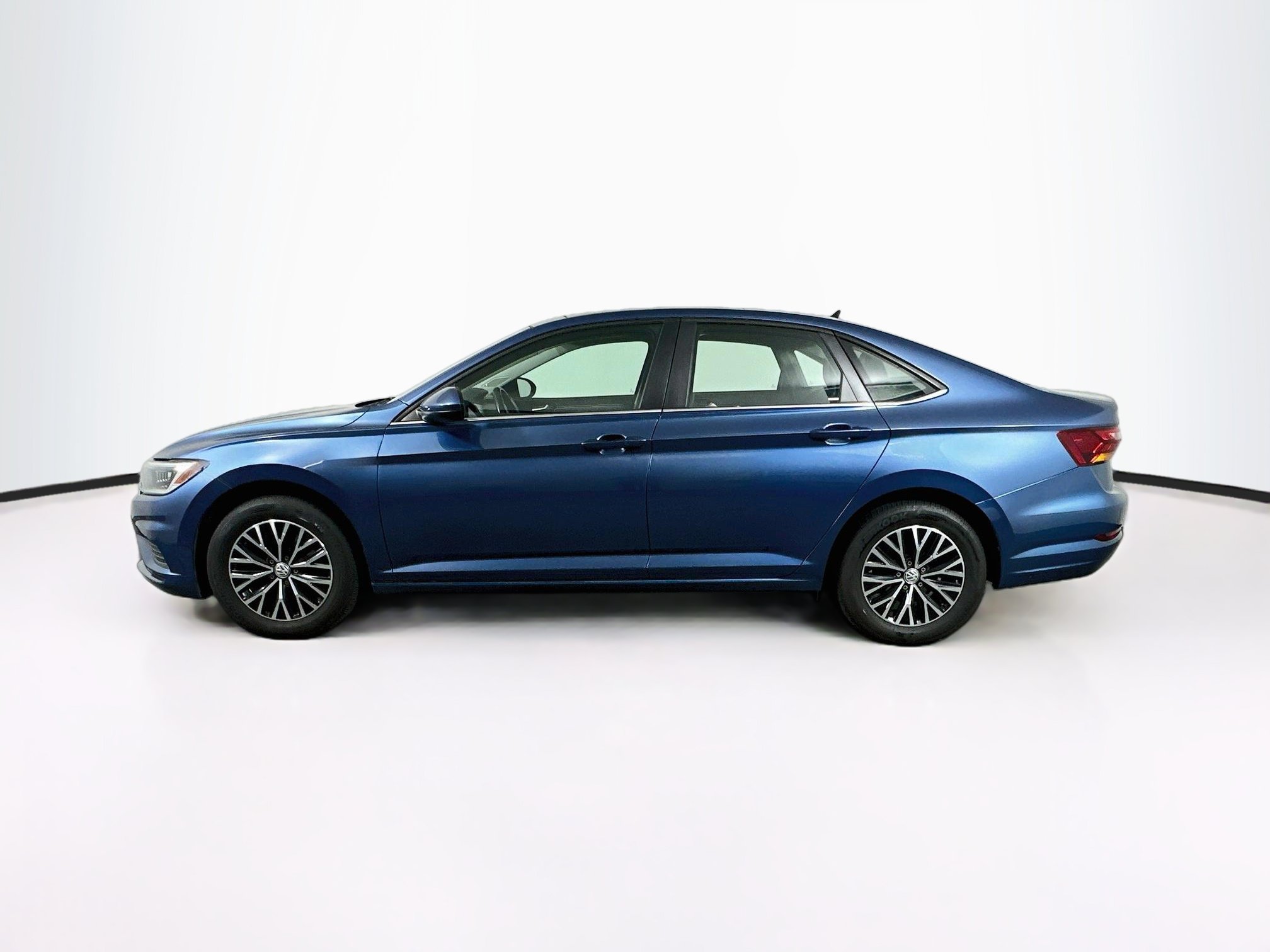 Used 2019 Volkswagen Jetta SEL FWD image 4
