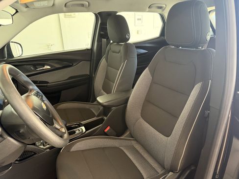 Used 2022 Chevrolet TrailBlazer LS image 11