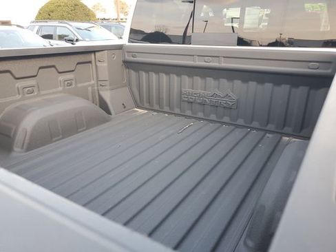 Used 2020 Chevrolet Silverado 1500 High Country w/ Technology Package image 12