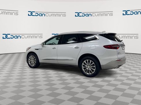 Used 2020 Buick Enclave Premium w/ Sun and Sites Package AWD/4WD image 6