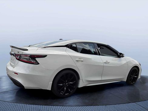 Used 2023 Nissan Maxima SR w/ Sport Mat Group FWD image 5