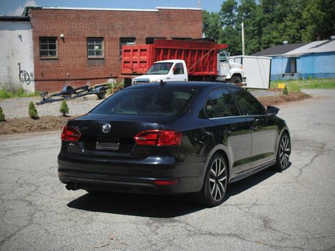 Used 2012 Volkswagen Jetta GLI Autobahn FWD image 6