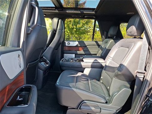 Certified 2023 Lincoln Navigator L Reserve image 10