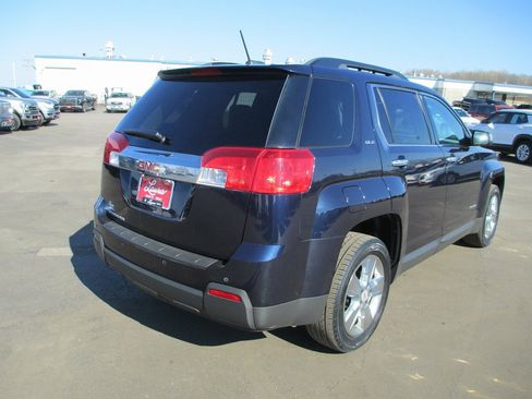 Used 2015 GMC Terrain SLE w/ Chrome Package image 3