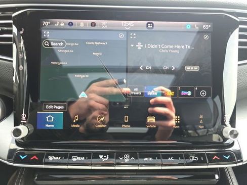 Used 2026 Jeep Grand Wagoneer Limited w/ Premium Group II image 18