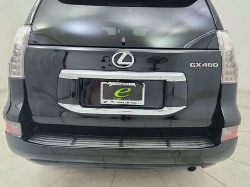Used 2018 Lexus GX 460 Premium w/ Premium Package image 12