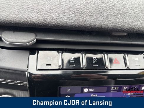 Used 2023 Jeep Grand Cherokee L Laredo image 35