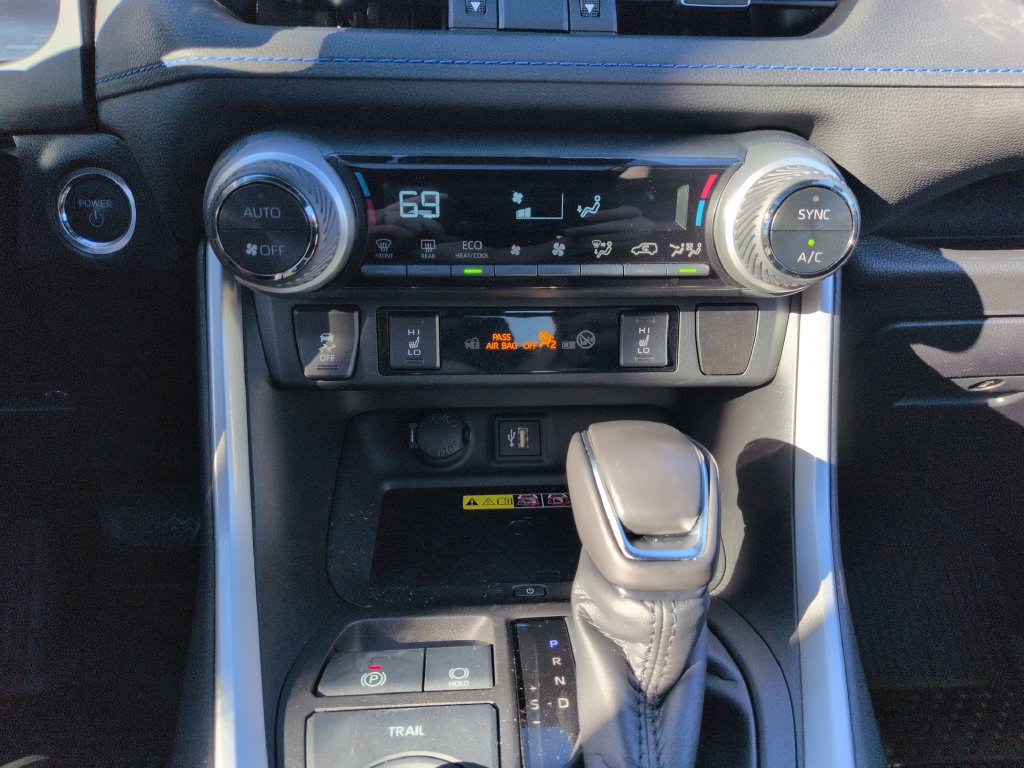 Certified 2023 Toyota RAV4 XSE AWD/4WD image 18