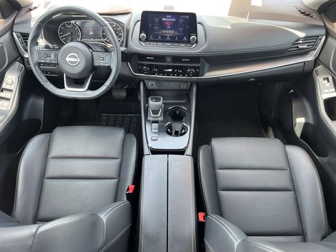 Certified 2023 Nissan Rogue SV w/ SV Premium B Package FWD image 18