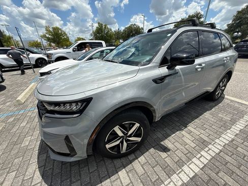 Used 2023 Kia Sorento EX w/ Panoramic Sunroof Package FWD image 2