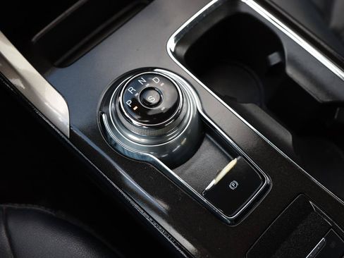 Used 2019 Ford Fusion SEL FWD image 39